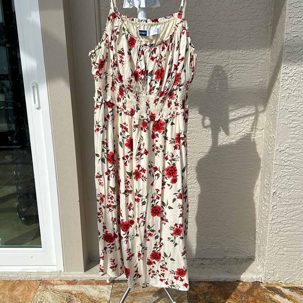 Plus size, romantic, floral dress